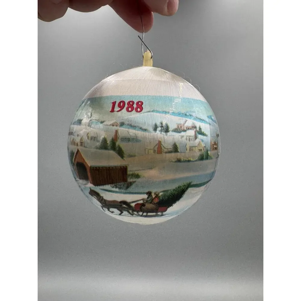 Vintage 1988 Christmas Memories Collection‎ Christmas Ornament READ DETAILS